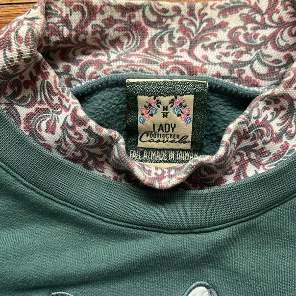 Vintage Grandma Style Rabbit Crewneck / Medium / 90s - Picture 3 of 6